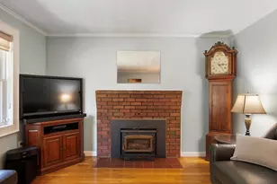 9 Elm Rd, Westford, MA 01886 - Photo 6