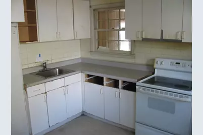86 Pheland St, Springfield, MA 01109 - Photo 8