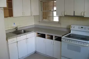 86 Pheland St, Springfield, MA 01109 - Photo 8