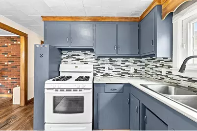 56 Hacker St, Fairhaven, MA 02719 - Photo 6