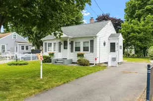 56 Hacker St, Fairhaven, MA 02719 - Photo 2