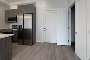 33 Newport Ave, Quincy, MA 02171 - Photo 6