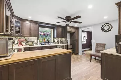18 Constitution Dr, Plymouth, MA 02360 - Photo 4