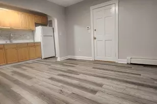 7 High St, Clinton, MA 01510 - Photo 2