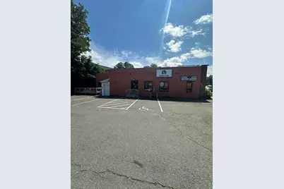 17 Broadway St, Chicopee, MA 01020 - Photo 4