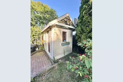 34 Rotch St, New Bedford, MA 02717 - Photo 6