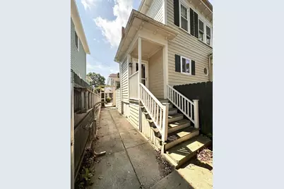 34 Rotch St, New Bedford, MA 02717 - Photo 10