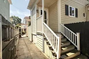 34 Rotch St, New Bedford, MA 02717 - Photo 10
