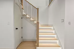 17 Princeton St, Boston, MA 02128 - Photo 10