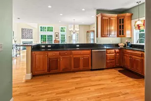 8 Walden Way, Milford, MA 01757 - Photo 22