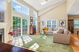 8 Walden Way, Milford, MA 01757 - Photo 14