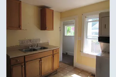 60 11th St, Wareham, MA 02538 - Photo 10