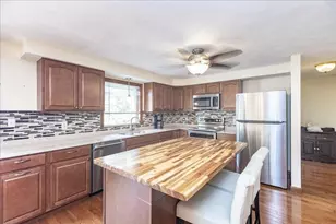 36 Thomas Ave, Haverhill, MA 01832 - Photo 4