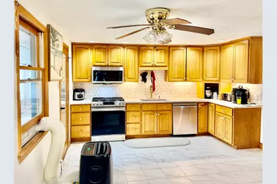 17 Valley Rd, Stoneham, MA 02180 - Photo 8