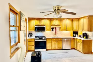 17 Valley Rd, Stoneham, MA 02180 - Photo 8