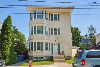 118 Irvington St, New Bedford, MA 02745 - Photo 2