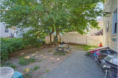 118 Irvington St, New Bedford, MA 02745 - Photo 14
