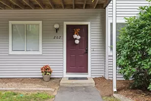 202 Park Pl, Raynham, MA 02767 - Photo 2