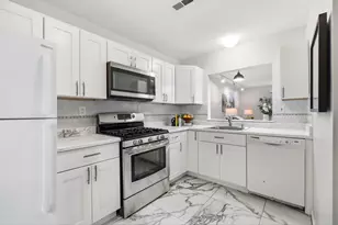 202 Park Pl, Raynham, MA 02767 - Photo 4