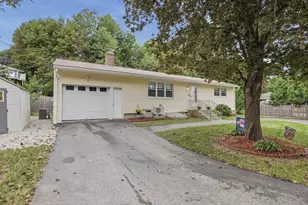 28 Cumberland Dr, West Boylston, MA 01583 - Photo 2