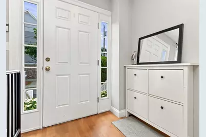 9 Russell St #3, Waltham, MA 02453 - Photo 8