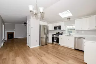 13 Madeline St, Wareham, MA 02538 - Photo 18