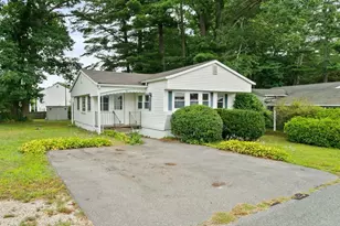 31 Beechwood Rd, Halifax, MA 02338 - Photo 1