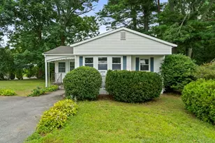 31 Beechwood Rd, Halifax, MA 02338 - Photo 2