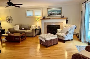 124 Mt Pleasant Ave, Gloucester, MA 01930 - Photo 8