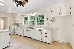 157 Sykes St, Palmer, MA 01069 - Photo 10