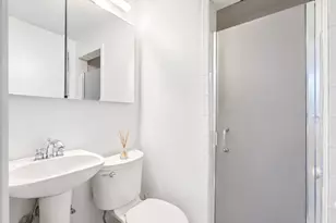 162 Endicott St, Boston, MA 02113 - Photo 8
