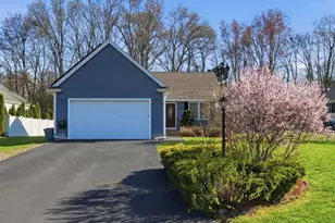 943 Stonegate Landing, Dighton, MA 02764 - Photo 2