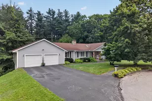 38 Sable Run Ln, Methuen, MA 01844 - Photo 2