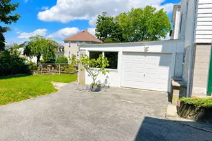 559-561 S Almond St, Fall River, MA 02724 - Photo 4