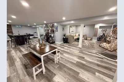 91 Royal St, Chicopee, MA 01020 - Photo 10