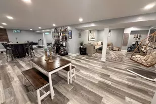 91 Royal St, Chicopee, MA 01020 - Photo 10