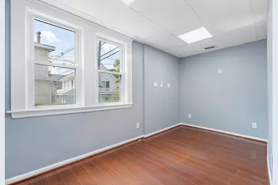 61 Pleasant St, Woburn, MA 01801 - Photo 12