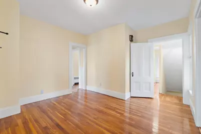 61 Pleasant St, Woburn, MA 01801 - Photo 36