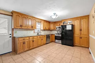 6 Haskell Pl, Peabody, MA 01960 - Photo 6