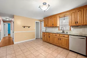 6 Haskell Pl, Peabody, MA 01960 - Photo 10