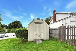 30 Manor Rd, Waltham, MA 02453 - Photo 32