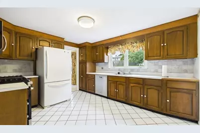 30 Manor Road, Waltham, MA 02453 - Photo 18