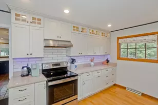 7 Woodland Rd, Westfield, MA 01085 - Photo 4