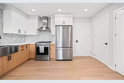 457 W Broadway #301, Boston, MA 02127 - Photo 2