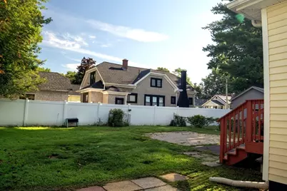 1388 Bay St, Springfield, MA 01109 - Photo 8