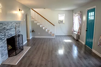1388 Bay St, Springfield, MA 01109 - Photo 12