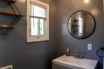 1388 Bay St, Springfield, MA 01109 - Photo 24