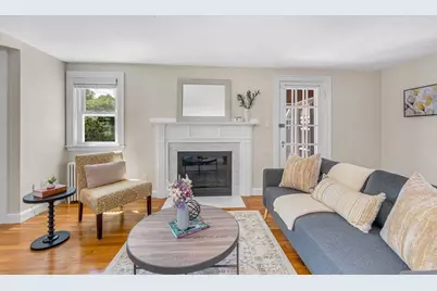 86 Orange Street, Reading, MA 01867 - Photo 2