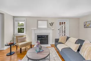 86 Orange St, Reading, MA 01867 - Photo 2