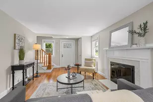 86 Orange St, Reading, MA 01867 - Photo 4